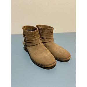 Roxy Tan Ankle Booties - Women's Size 8 - Great Style! tan suede